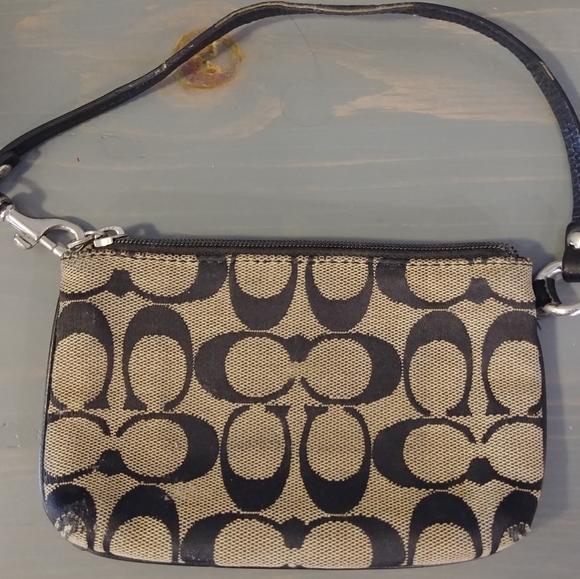 Coach Signature Design Coin Wristlet Purse. Small Zip Bag Classic Pattern. - Picture 4 of 8